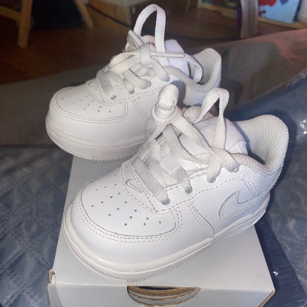 Air Force 1’s LE (TD)